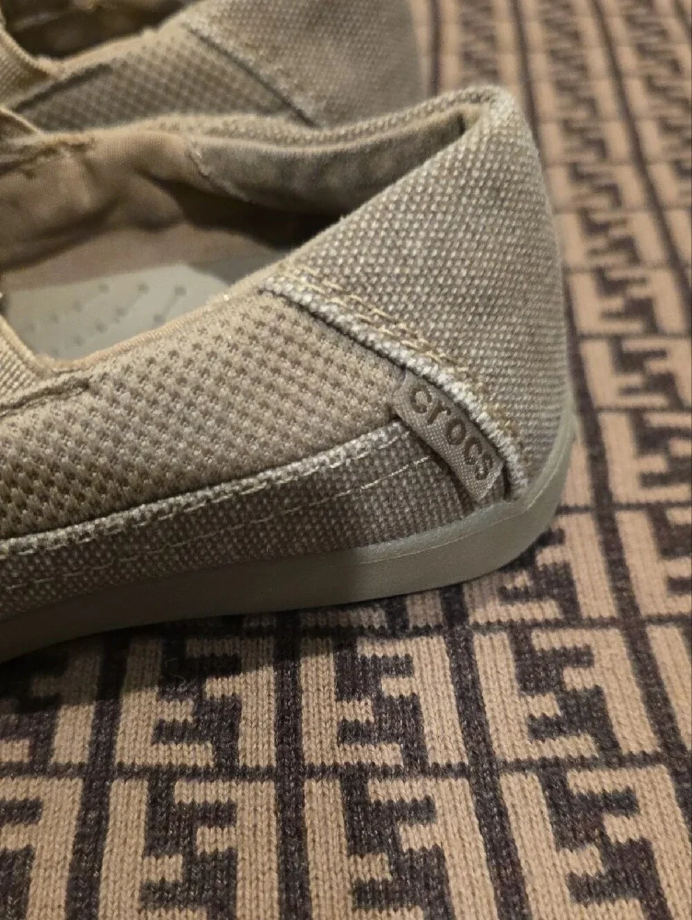 CROCS comfortable slip